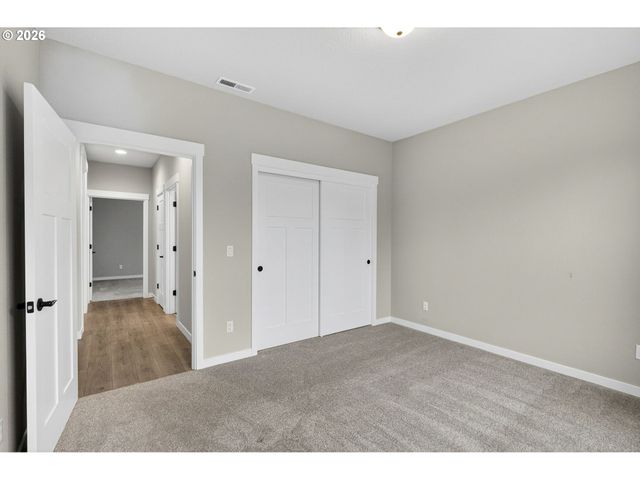 16332 EARHART Ave, Oregon City, OR 97045