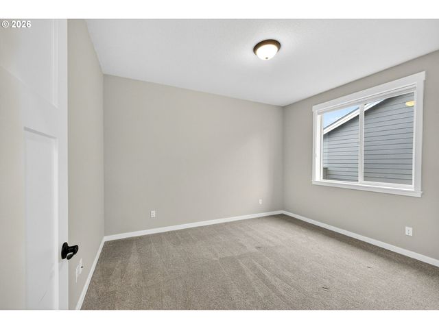 16332 EARHART Ave, Oregon City, OR 97045