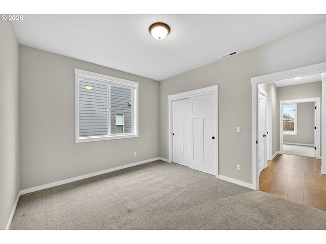 16332 EARHART Ave, Oregon City, OR 97045