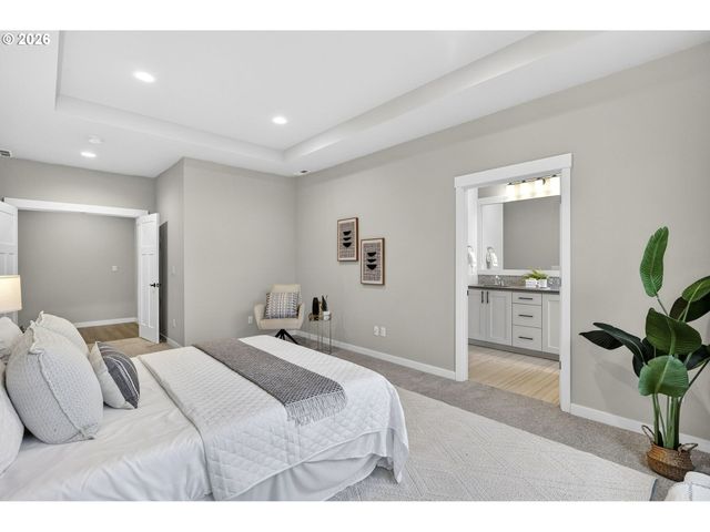 16332 EARHART Ave, Oregon City, OR 97045