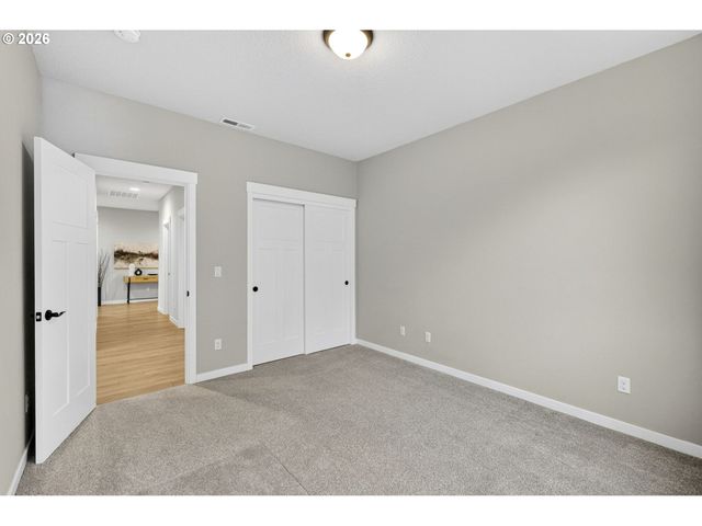 16332 EARHART Ave, Oregon City, OR 97045