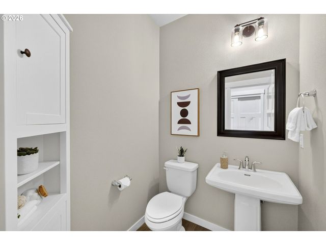 16332 EARHART Ave, Oregon City, OR 97045