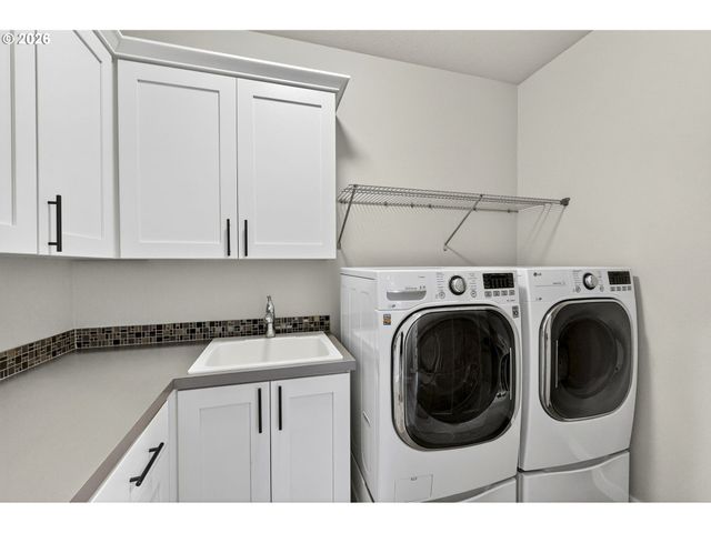 16332 EARHART Ave, Oregon City, OR 97045