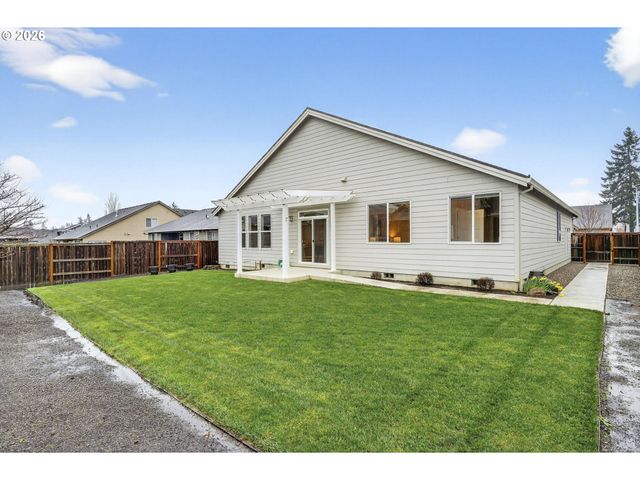 16332 EARHART Ave, Oregon City, OR 97045