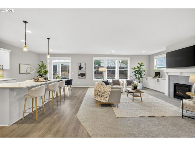 16332 EARHART Ave, Oregon City, OR 97045