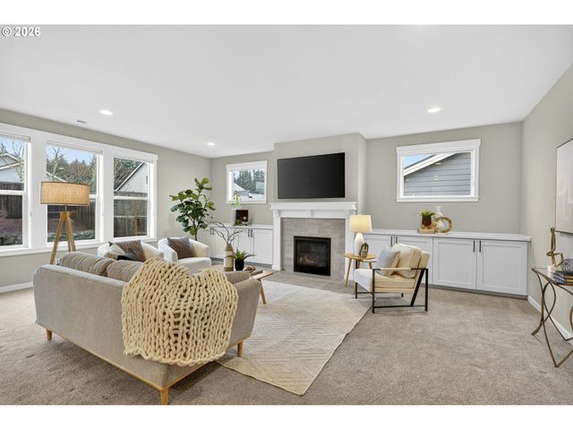 16332 EARHART Ave, Oregon City, OR 97045