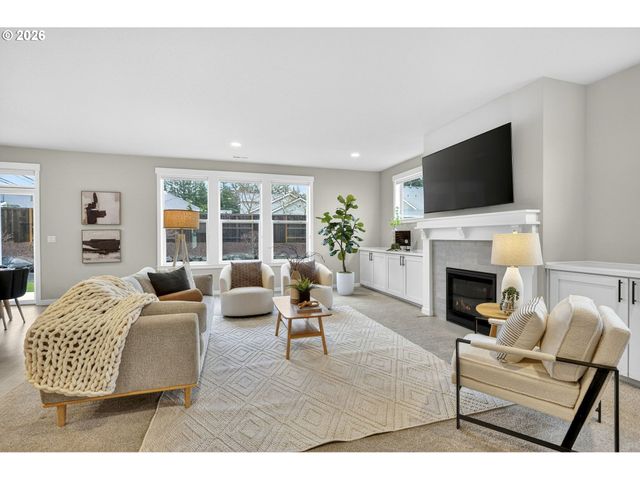 16332 EARHART Ave, Oregon City, OR 97045