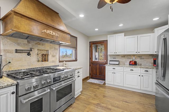1231 Abiff Road, Bon Aqua, TN 37025