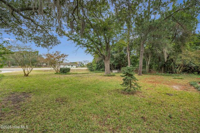 6201 Carolina Beach Road, Wilmington, NC 28412