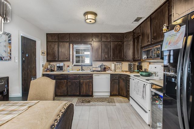 1211 Emerald Ave, Odessa, TX 79761