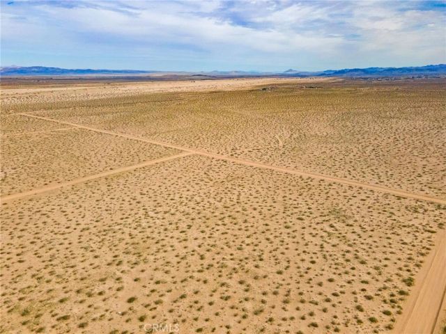 123 Grafton Dr, Newberry Springs, CA 92365