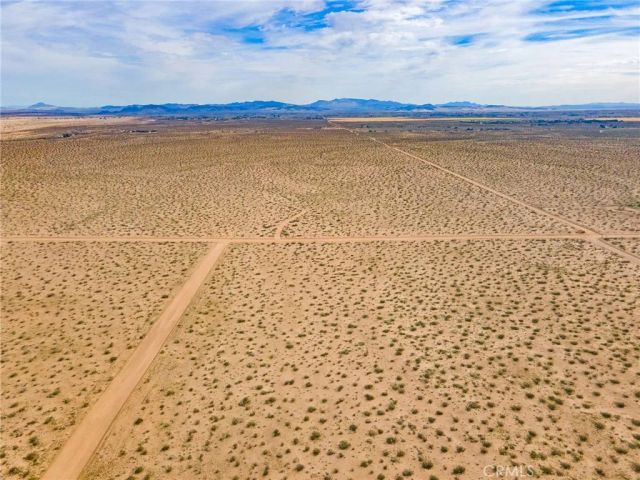 123 Grafton Dr, Newberry Springs, CA 92365