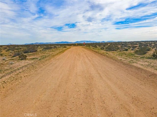 123 Grafton Dr, Newberry Springs, CA 92365