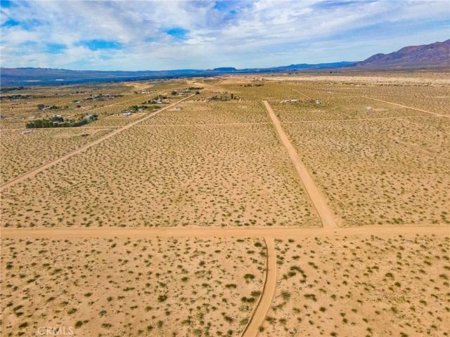 123 Grafton Dr, Newberry Springs, CA 92365