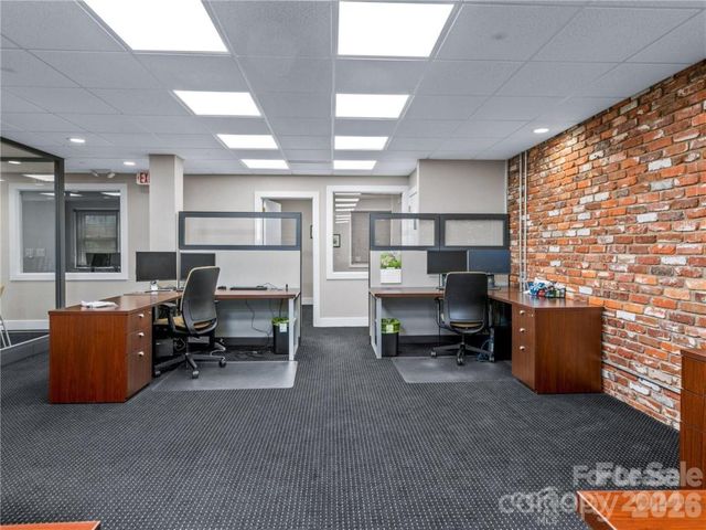 5 Doctors Park E1, Asheville, NC 28801