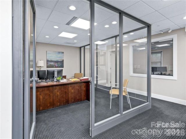 5 Doctors Park E1, Asheville, NC 28801