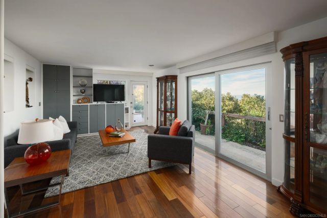 1642 Valdes Dr., La Jolla, CA 92037