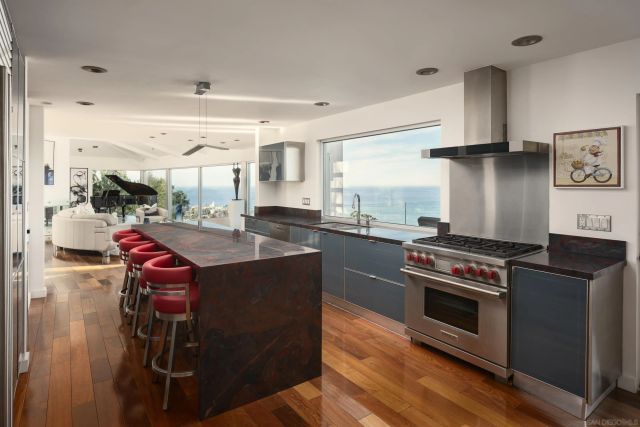 1642 Valdes Dr., La Jolla, CA 92037