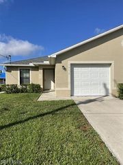 3818 SW 16th PL # 3818, Cape Coral, FL 33914
