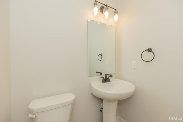 4914 Alaina Drive, Newburgh, IN 47630