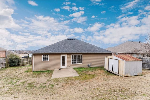 1950 Sweetwater Ranch Avenue, Springdale, AR 72764