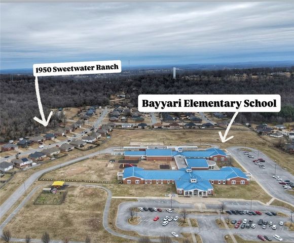 1950 Sweetwater Ranch Avenue, Springdale, AR 72764