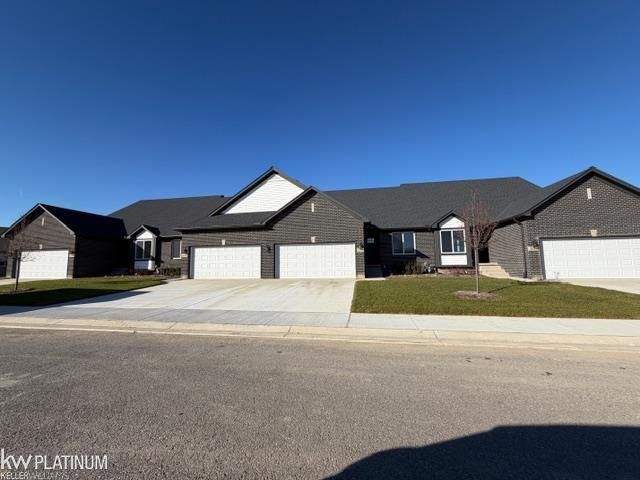 26161 Juliagrove Lane, Chesterfield Twp, MI 48051