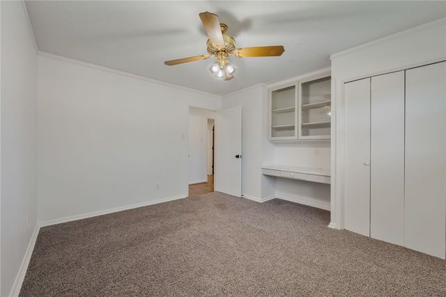 3802 Sunnybrook Lane, Bryan, TX 77802