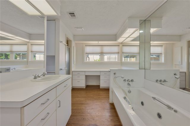 3802 Sunnybrook Lane, Bryan, TX 77802