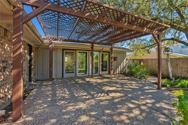 3802 Sunnybrook Lane, Bryan, TX 77802