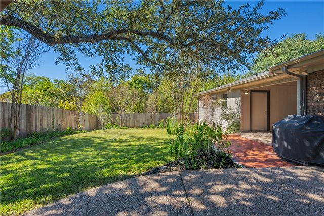 3802 Sunnybrook Lane, Bryan, TX 77802