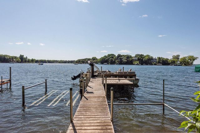 19155 Ramsey Road, Deephaven, MN 55391