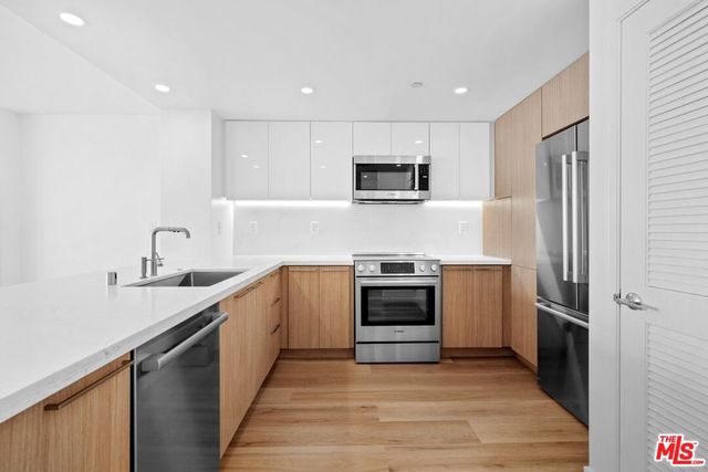 1221 W OCEAN Avenue 604, Santa Monica, CA 90401