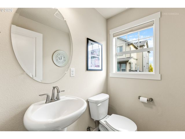 29106 Sw COSTA Cir W, Wilsonville, OR 97070