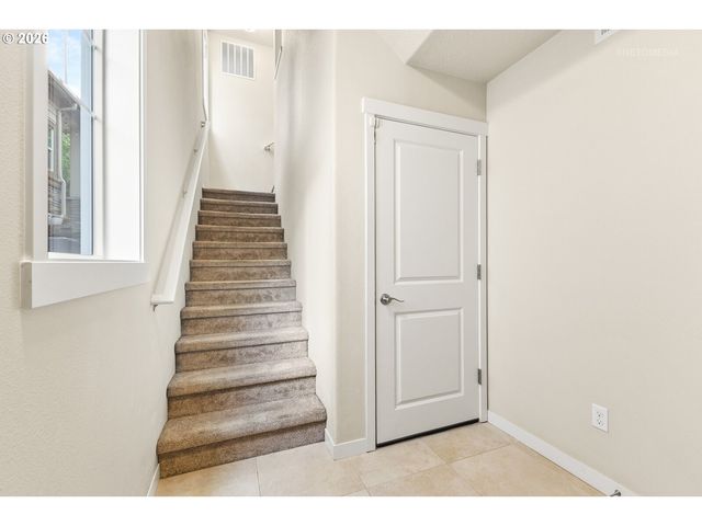 29106 Sw COSTA Cir W, Wilsonville, OR 97070
