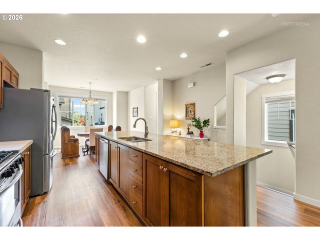 29106 Sw COSTA Cir W, Wilsonville, OR 97070