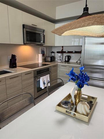 1300 Brickell Bay Dr 807, Miami, FL 33131