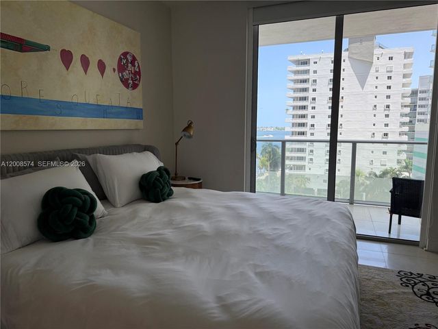 1300 Brickell Bay Dr 807, Miami, FL 33131