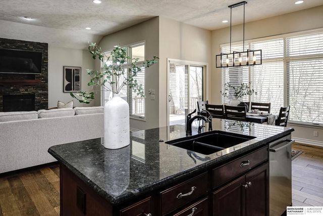 1514 S 198th Avenue, Omaha, NE 68130