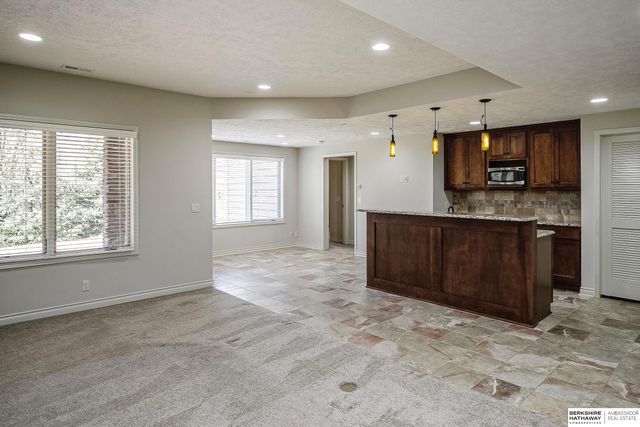 1514 S 198th Avenue, Omaha, NE 68130