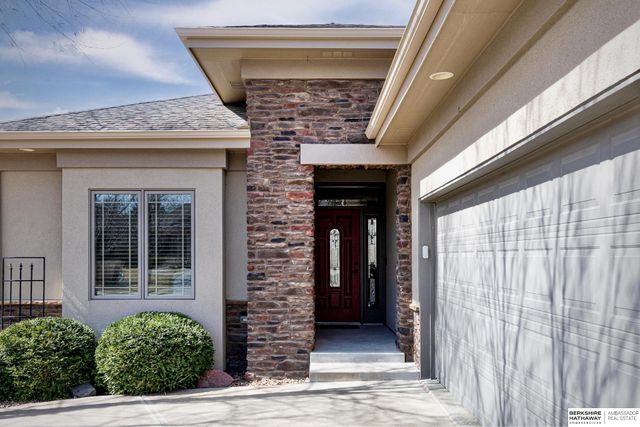 1514 S 198th Avenue, Omaha, NE 68130