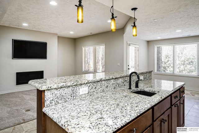 1514 S 198th Avenue, Omaha, NE 68130