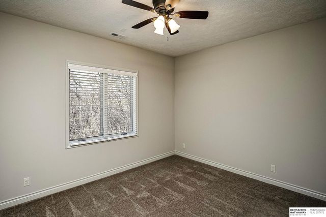 1514 S 198th Avenue, Omaha, NE 68130