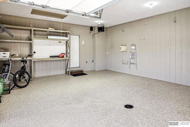 1514 S 198th Avenue, Omaha, NE 68130