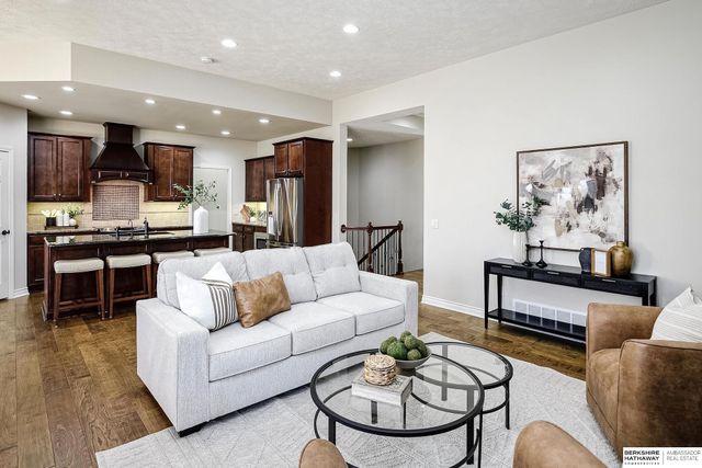 1514 S 198th Avenue, Omaha, NE 68130