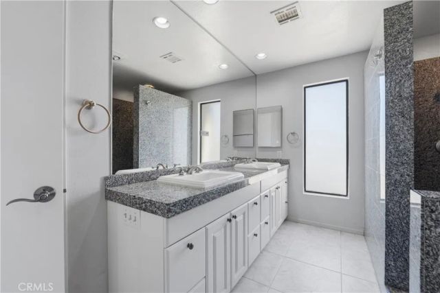 1470 E Andreas Road, Palm Springs, CA 92262