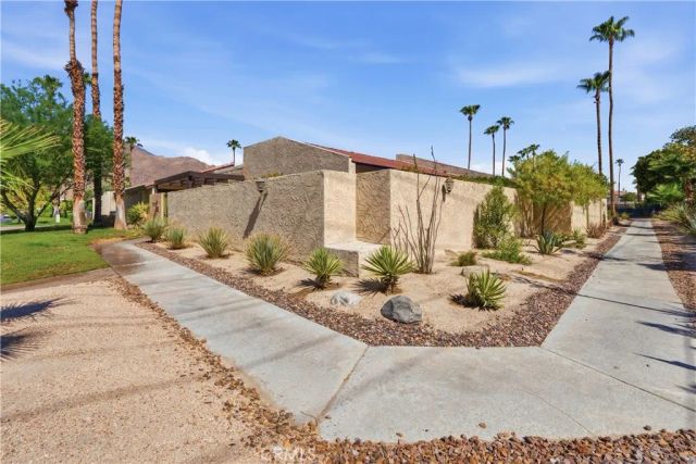 1470 E Andreas Road, Palm Springs, CA 92262