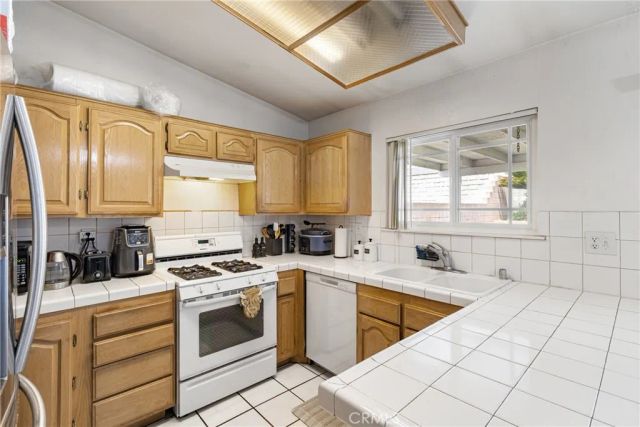 9684 Hemlock Street, Rancho Cucamonga, CA 91730