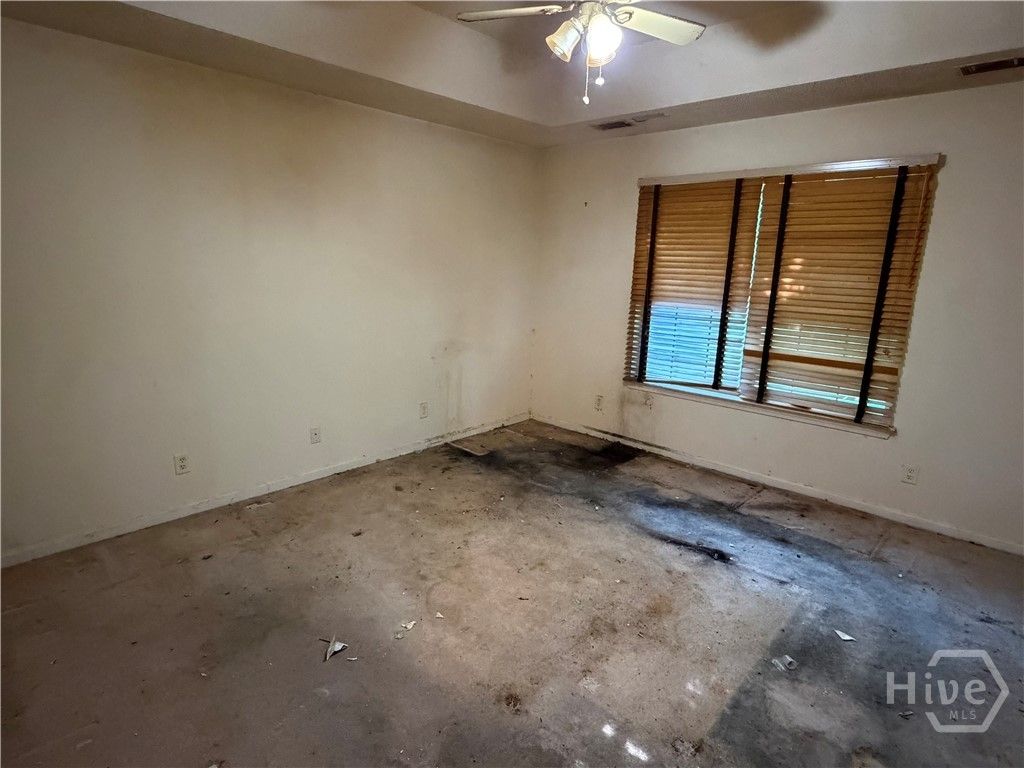 Image 11 of property listing at 126 Rose Dhu Way, Savannah, GA 31419