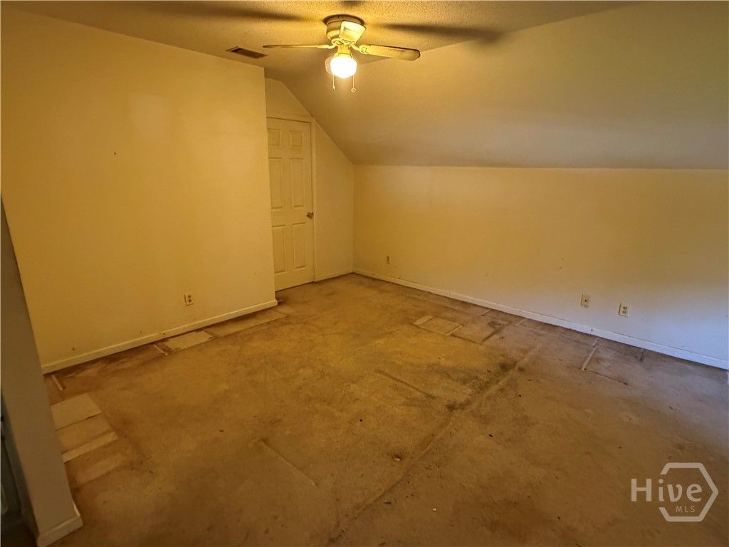 Image 16 of property listing at 126 Rose Dhu Way, Savannah, GA 31419